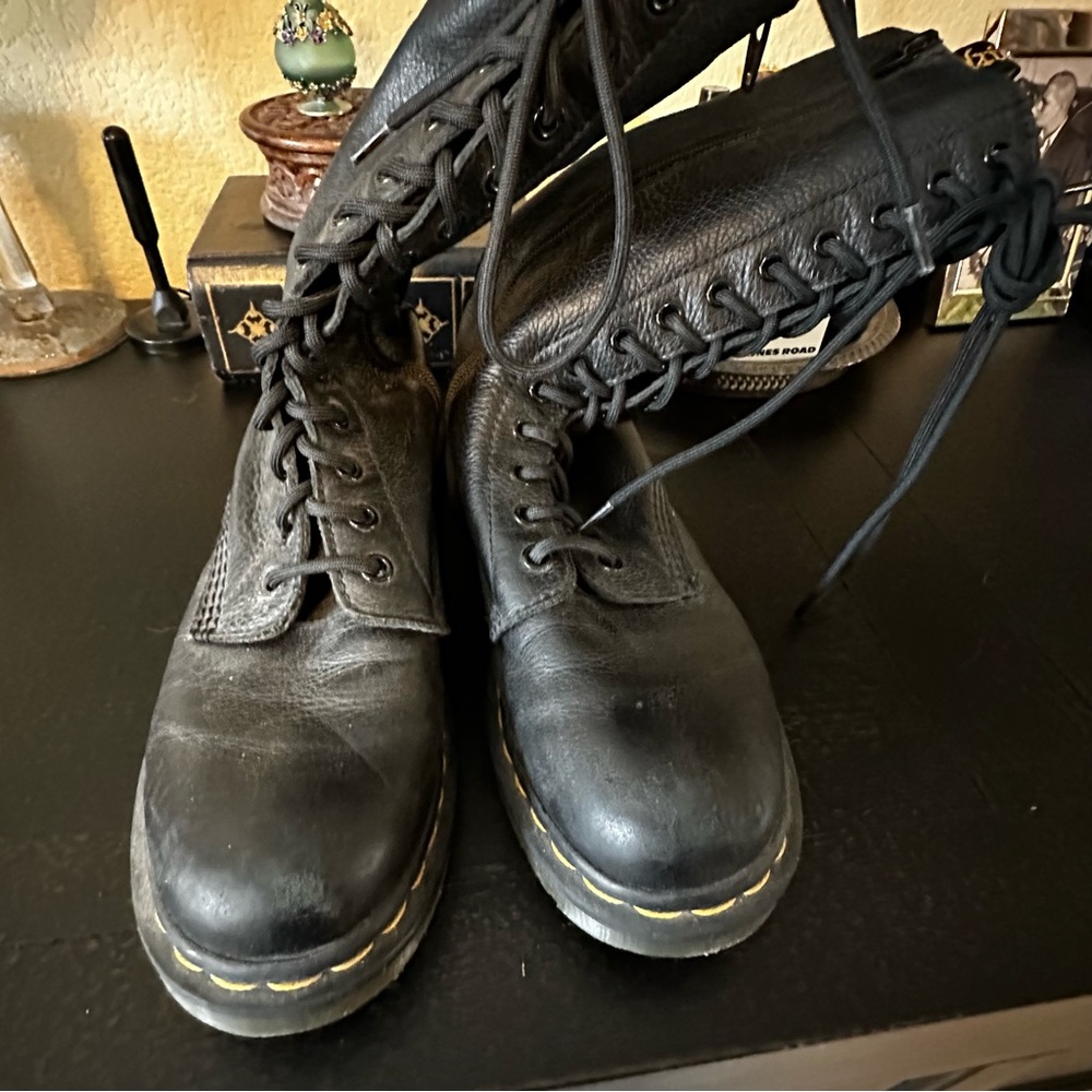 Womens Dr. Martens 1B99 Mid-Calf Boot - Black, 14 eye - Picture 6 of 7